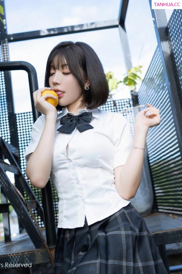 陈芝 芝芝Booty [XiuRen]高清写真图 2024.07.01 No.8785 徐莉芝Booty第31张图片